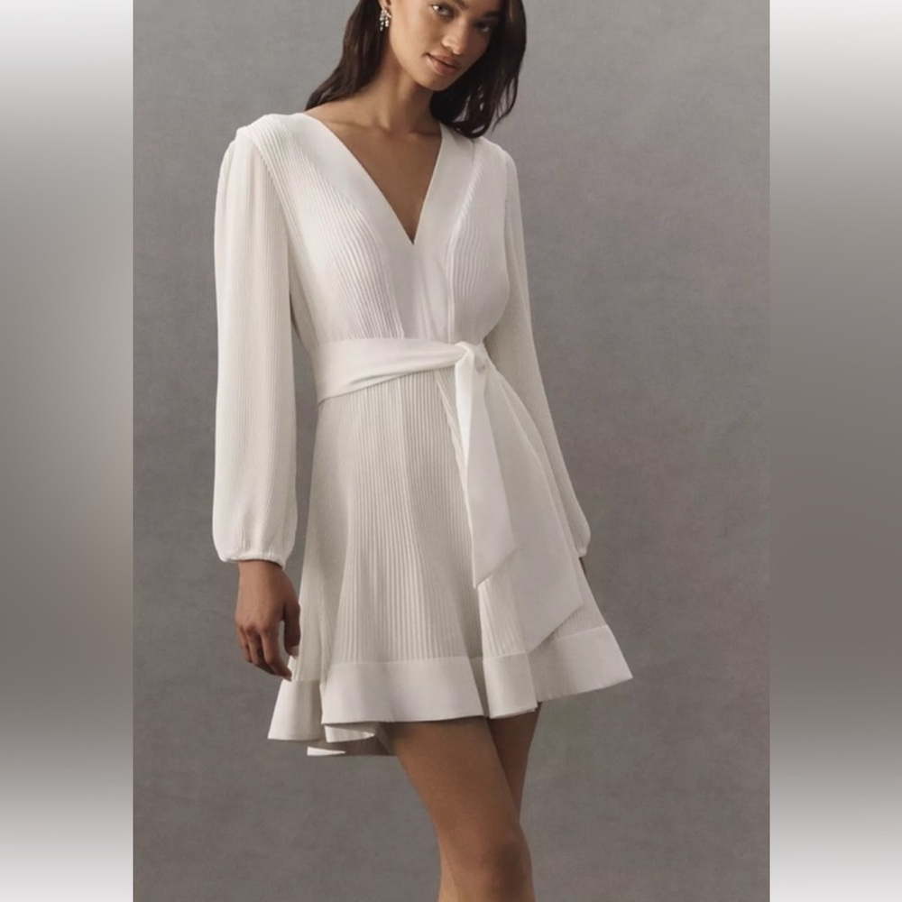 Milly White Long Sleeve V-Neck Pleated Mini Dress